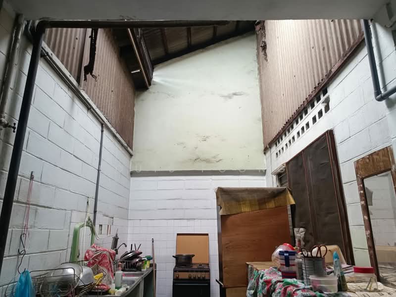 1-storey Terraced House for Sale in Kepong Baru (Kepong) - Louis Foong - Kitchen - PropertyGuru.com.my