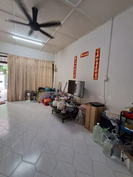 1-storey Terraced House for Sale in Taman Ungku Tun Aminah (Skudai) - Benjamin Ong - Living Room - PropertyGuru.com.my