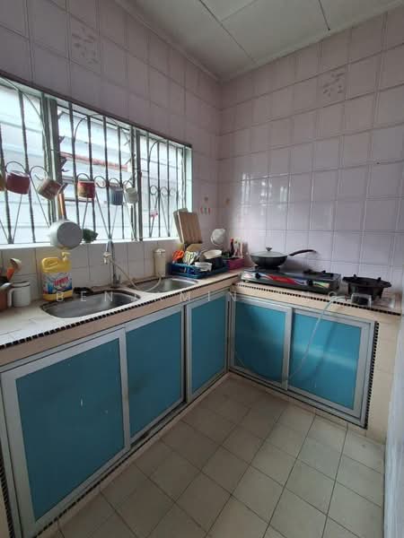 1-storey Terraced House for Sale in Taman Ungku Tun Aminah (Skudai) - Benjamin Ong - Kitchen - PropertyGuru.com.my