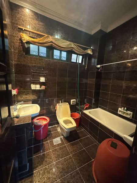 Rumah Berkembar untuk Dijual di Taman Pelangi (Johor Bahru) - Jeff Lee - PropertyGuru.com.my
