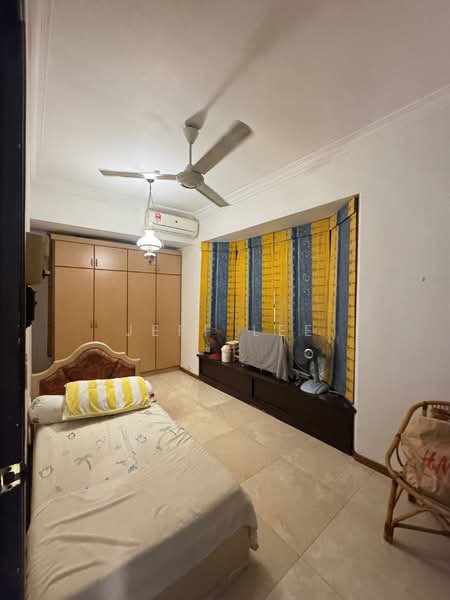 Rumah Berkembar untuk Dijual di Taman Pelangi (Johor Bahru) - Jeff Lee - Bedroom - PropertyGuru.com.my