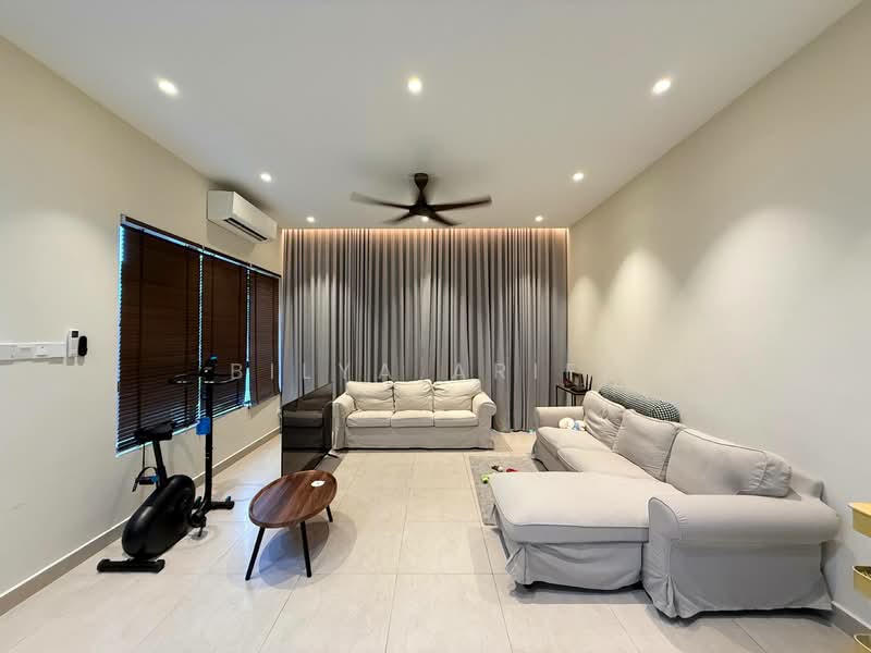 3-storey Terraced House for Rent in Cyberjaya (Selangor) - BILYA ARIFF - Living Room - PropertyGuru.com.my