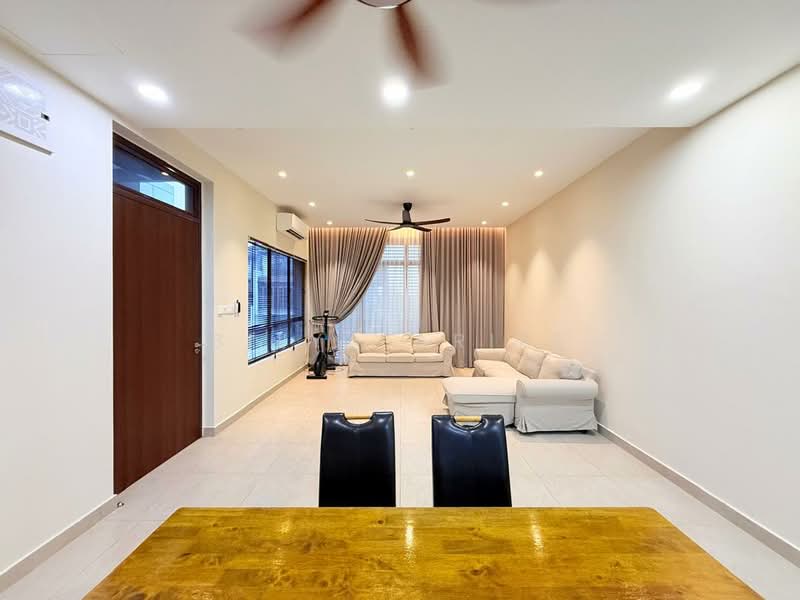 Rumah Teres 3 Tingkat untuk Disewa di Cyberjaya (Selangor) - BILYA ARIFF - Living Room - PropertyGuru.com.my