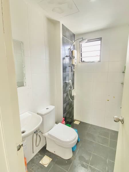 Condominium for Rent at Laman Tasik - Erin Yusof - PropertyGuru.com.my