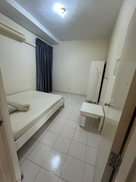Pangsapuri untuk Dijual di Pangsapuri Lagoon Perdana - Theresa Chew - Bedroom - PropertyGuru.com.my