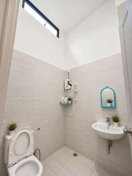 2-storey Terraced House for Sale in Taman Damansara Aliff (Tampoi) - Benjamin Ong - Bathroom - PropertyGuru.com.my