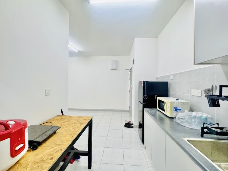 Apartment for Rent at Idaman Melur @ Cybersouth - Erin Yusof - Kitchen - PropertyGuru.com.my