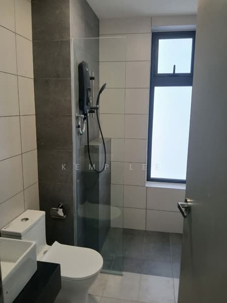 Servis Apartment untuk Disewa di The Era @ Duta North - Kemp Lee - Bathroom - PropertyGuru.com.my