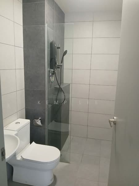 Servis Apartment untuk Disewa di The Era @ Duta North - Kemp Lee - Bathroom - PropertyGuru.com.my