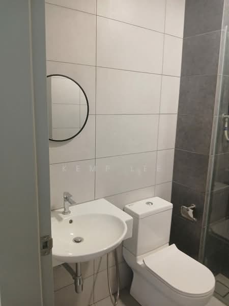 Servis Apartment untuk Disewa di The Era @ Duta North - Kemp Lee - Bathroom - PropertyGuru.com.my