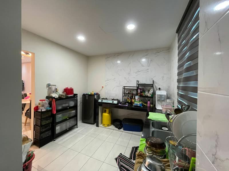 2-storey Terraced House for Sale in Medan Klebang Mewah (Chemor) - Steven . - Kitchen - PropertyGuru.com.my