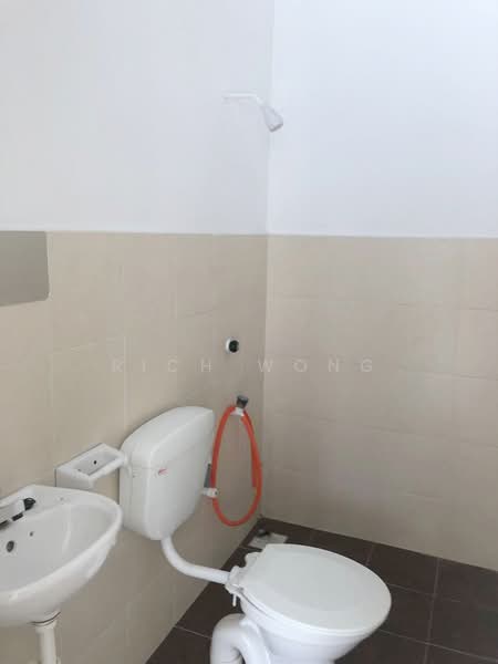 2.5-storey Terraced House for Sale in Taman Scientex Pasir Gudang (Pasir Gudang) - Rich Wong - Bathroom - PropertyGuru.com.my
