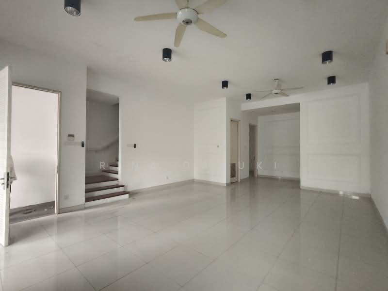 Rumah Teres 2 Tingkat untuk Dijual di Alam Impian (Shah Alam) - Rina Dasuki - Living Room - PropertyGuru.com.my