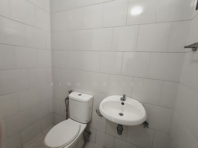 Rumah Teres 2 Tingkat untuk Dijual di Alam Impian (Shah Alam) - Rina Dasuki - Bathroom - PropertyGuru.com.my