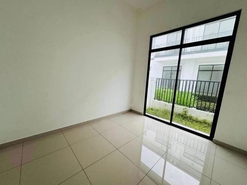 Rumah Teres 2 Tingkat untuk Dijual di Eco Grandeur (Puncak Alam) - TK Chin - PropertyGuru.com.my