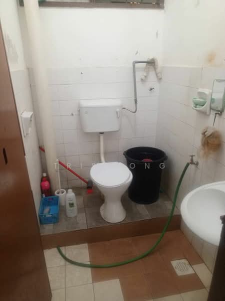 2-storey Terraced House for Sale in Bukit Beruntung (Selangor) - Tris Jong - Bathroom - PropertyGuru.com.my