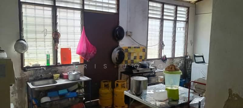 2-storey Terraced House for Sale in Bukit Beruntung (Selangor) - Tris Jong - Kitchen - PropertyGuru.com.my