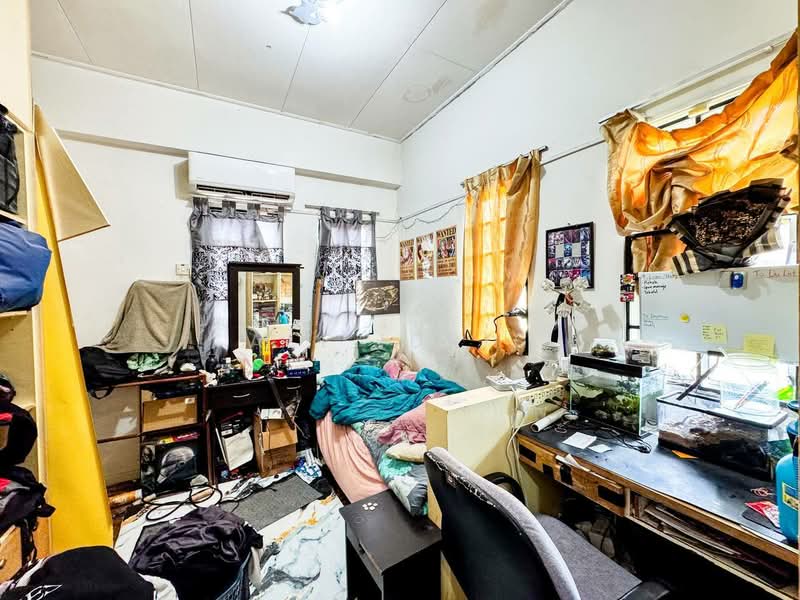 Rumah Teres 2 Tingkat untuk Dijual di Bukit Wangsamas (Setiawangsa) - Ali Idris - Bedroom - PropertyGuru.com.my