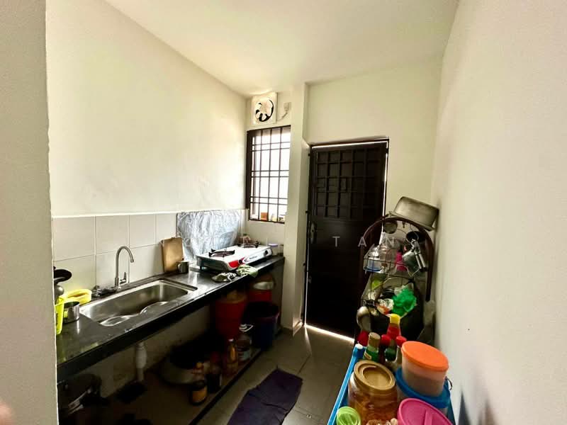 Rumah Teres 1 Tingkat untuk Dijual di Taman Pulai Jaya (Kulai) - Noctis Tan - Kitchen - PropertyGuru.com.my