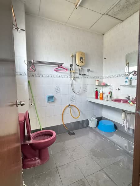 Rumah Teres 2 Tingkat untuk Dijual di Taman Cheras Mewah (Cheras) - Jeannie Teoh - Bathroom - PropertyGuru.com.my