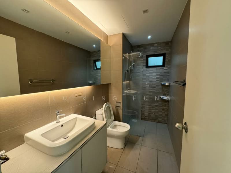 Kondominium untuk Dijual di Parkhill Residence - Lu King Hung - Bathroom - PropertyGuru.com.my