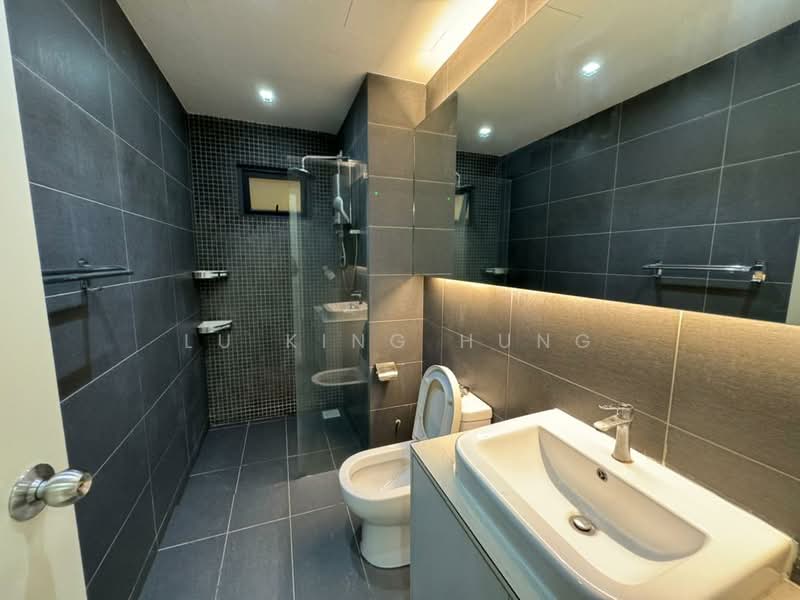 Kondominium untuk Dijual di Parkhill Residence - Lu King Hung - Bathroom - PropertyGuru.com.my
