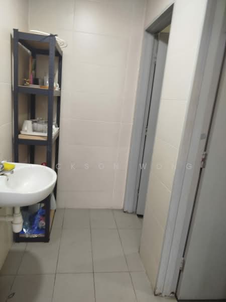 Kedai / Pejabat untuk Disewa di Bandar Puteri Puchong (Puchong) - Jackson Wong - Bathroom - PropertyGuru.com.my