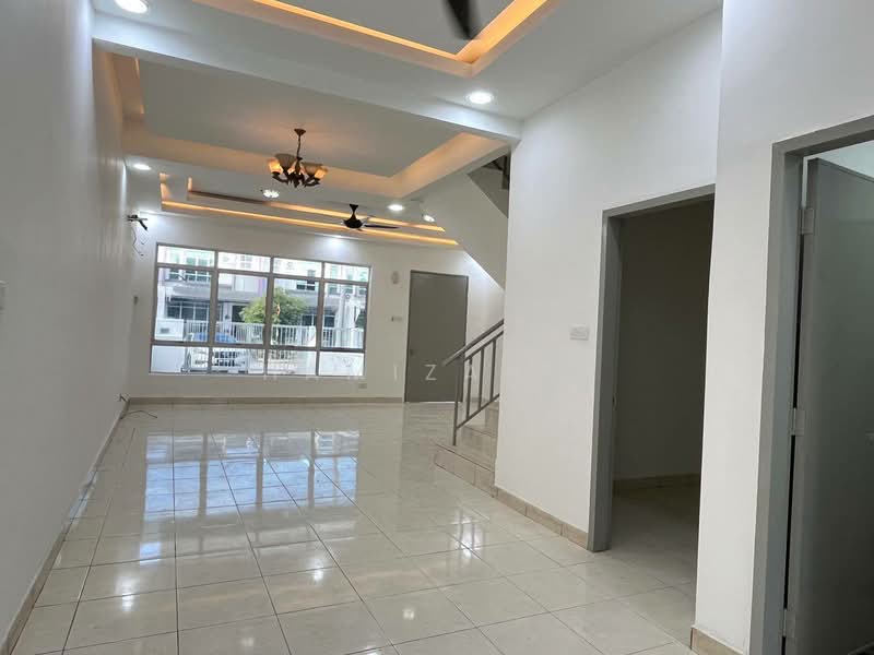 2-storey Terraced House for Rent in Puncak Alam (Selangor) - Hamizah . - Living Room - PropertyGuru.com.my