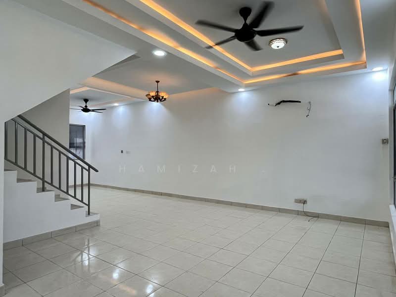 2-storey Terraced House for Rent in Puncak Alam (Selangor) - Hamizah . - Living Room - PropertyGuru.com.my