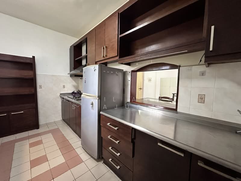Condominium for Rent at De Rozelle - Khairil Anwar Sirajudin - Kitchen - PropertyGuru.com.my