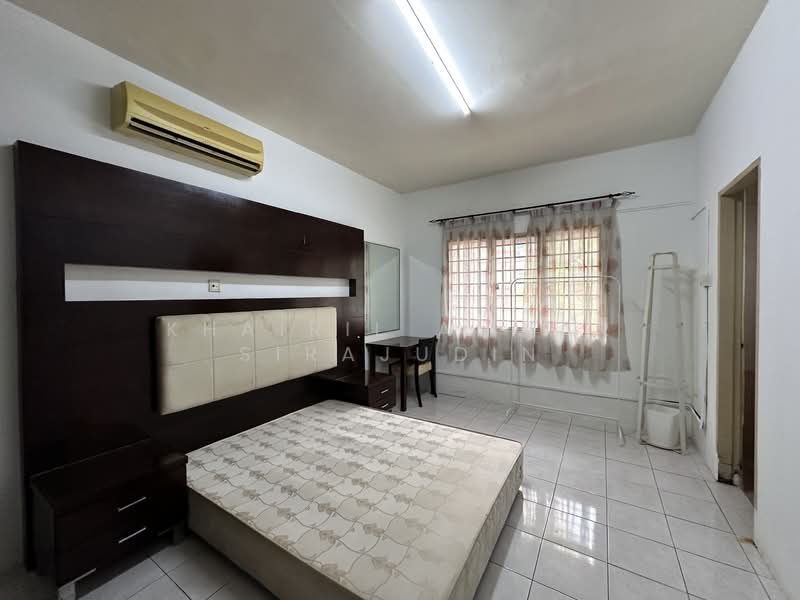 Condominium for Rent at De Rozelle - Khairil Anwar Sirajudin - Bedroom - PropertyGuru.com.my