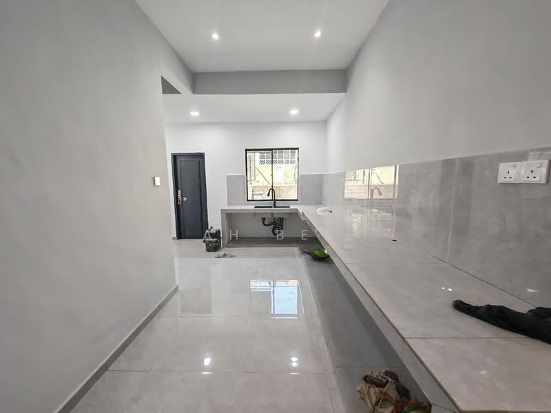 Rumah Teres 1 Tingkat untuk Dijual di Taman Perling (Perling) - Ah Bee - Kitchen - PropertyGuru.com.my