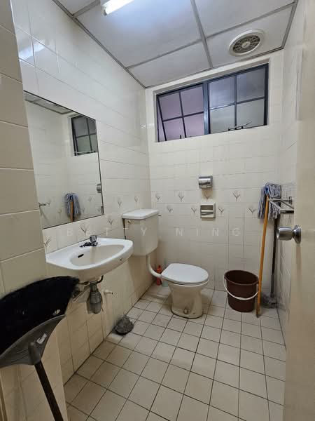 Kondominium untuk Disewa di Tiara Damansara - Betty Ning - Bathroom - PropertyGuru.com.my