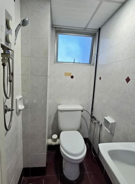Kondominium untuk Disewa di N-Park Condominium - Shirley Teh - Bathroom - PropertyGuru.com.my