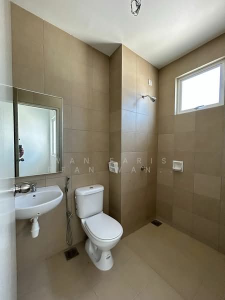 Rumah Teres 2 Tingkat untuk Dijual di Nilai Impian (Nilai) - Wan Faris Irfan Wan Mohammad - Bathroom - PropertyGuru.com.my