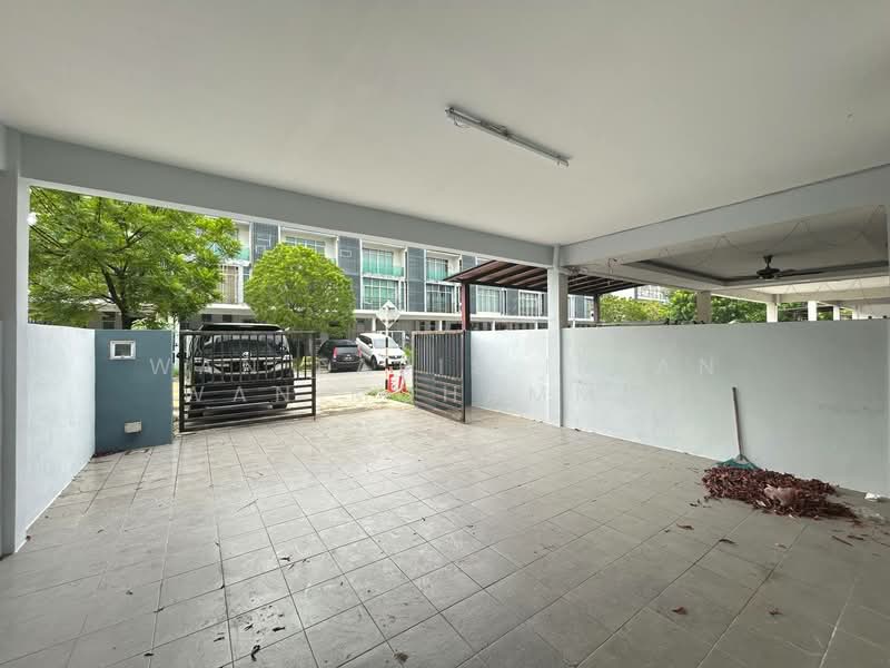 Rumah Teres 3 Tingkat untuk Dijual di Kajang (Selangor) - Wan Faris Irfan Wan Mohammad - Exterior - PropertyGuru.com.my