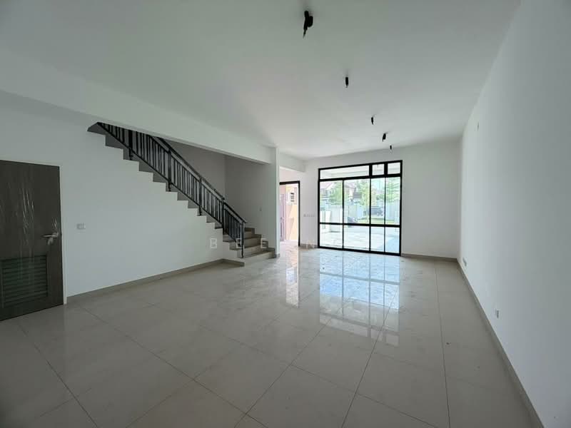 2-storey Terraced House for Sale in Johor Bahru (Johor) - Bee Ng - Living Room - PropertyGuru.com.my