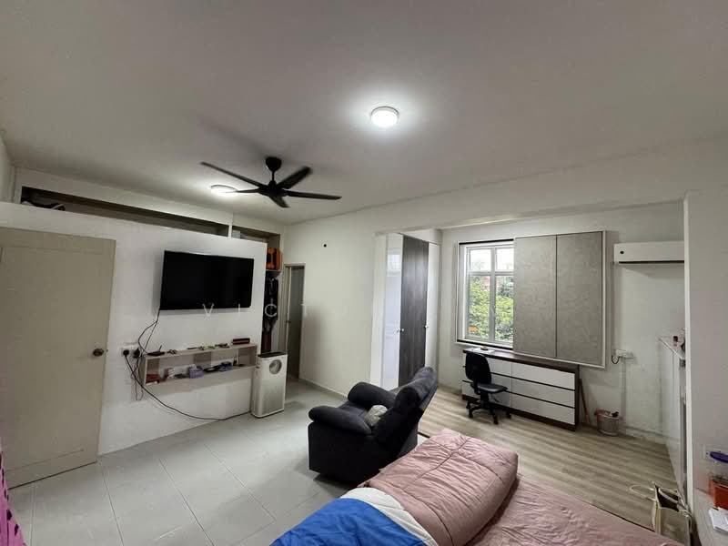 Rumah Teres 2 Tingkat untuk Dijual di Taman Gaya (Ulu Tiram) - Victor Lim - Bedroom - PropertyGuru.com.my