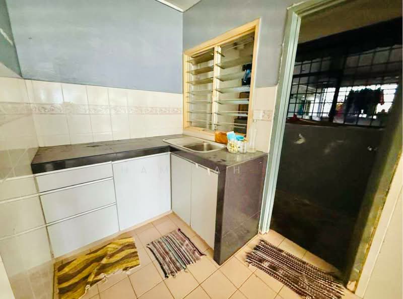 Rumah Flat untuk Disewa di Flora Damansara Flat - Hamizah . - Kitchen - PropertyGuru.com.my