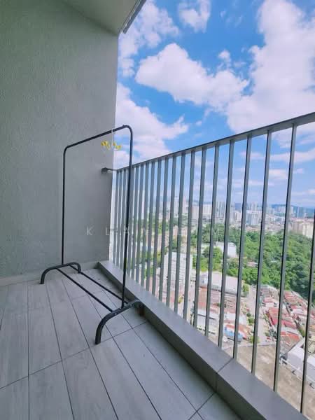 Servis Apartment untuk Disewa di Millerz Square Serviced Residence - Klay Lim - Balcony - PropertyGuru.com.my