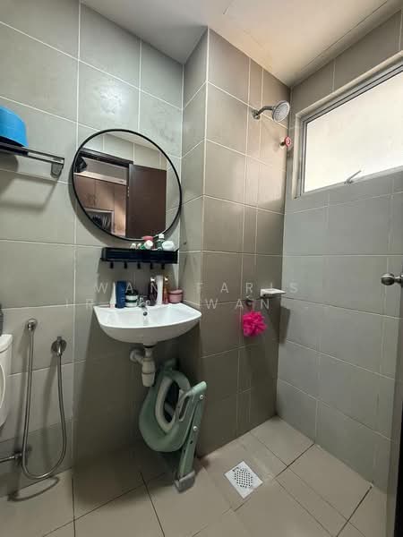 2-storey Terraced House for Sale in Cybersouth (Dengkil) - Wan Faris Irfan Wan Mohammad - Bathroom - PropertyGuru.com.my