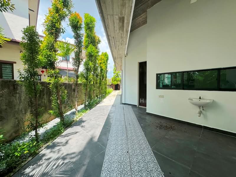Rumah Banglo untuk Dijual di Taman Klang Jaya (Klang) - Penny Chia - Exterior - PropertyGuru.com.my