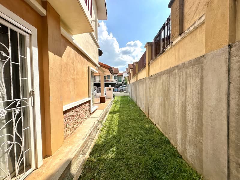 Rumah Berkembar untuk Dijual di Saujana Impian (Kajang) - Keasavan Hari Krishnan - Exterior - PropertyGuru.com.my