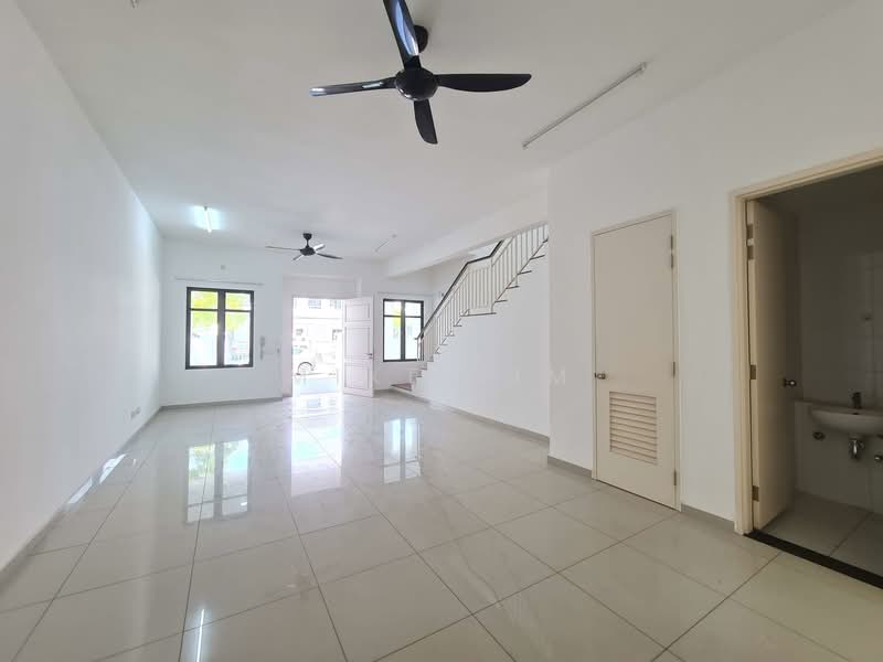 Rumah Teres 2 Tingkat untuk Dijual di Eco Majestic (Semenyih) - Mike Lim - Living Room - PropertyGuru.com.my