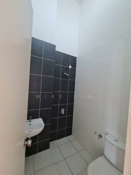 Rumah Teres 2 Tingkat untuk Dijual di Eco Majestic (Semenyih) - Mike Lim - Bathroom - PropertyGuru.com.my