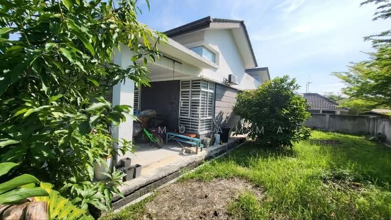 Semi-Detached House for Sale in Taman Seri Changgang (Tanjong Duabelas) - Ismi Muhammad - Exterior - PropertyGuru.com.my