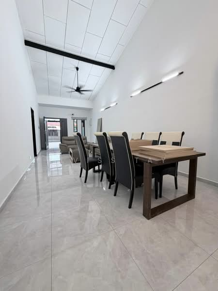 Rumah Teres 1 Tingkat untuk Disewa di Taman Pelangi (Johor Bahru) - Alviss Tay - Living Room - PropertyGuru.com.my