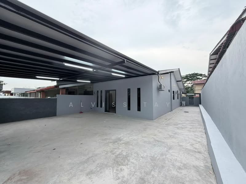 Rumah Teres 1 Tingkat untuk Disewa di Taman Pelangi (Johor Bahru) - Alviss Tay - Exterior - PropertyGuru.com.my