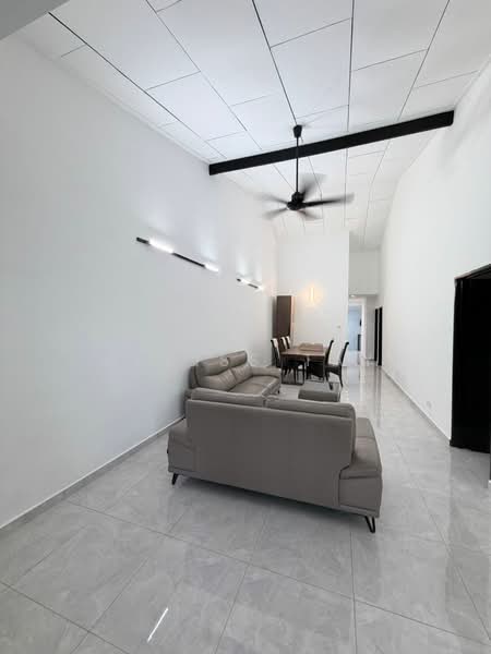 Rumah Teres 1 Tingkat untuk Disewa di Taman Pelangi (Johor Bahru) - Alviss Tay - Living Room - PropertyGuru.com.my
