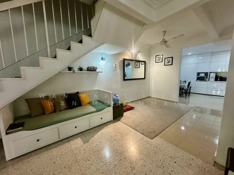2-storey Terraced House for Sale in Taman Putra Perdana (Puchong) - Wan Faris Irfan Wan Mohammad - Living Room - PropertyGuru.com.my